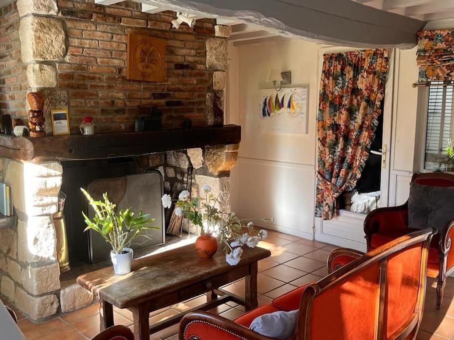 Jolie Maison Normande Au Calme Foulbec 外观 照片